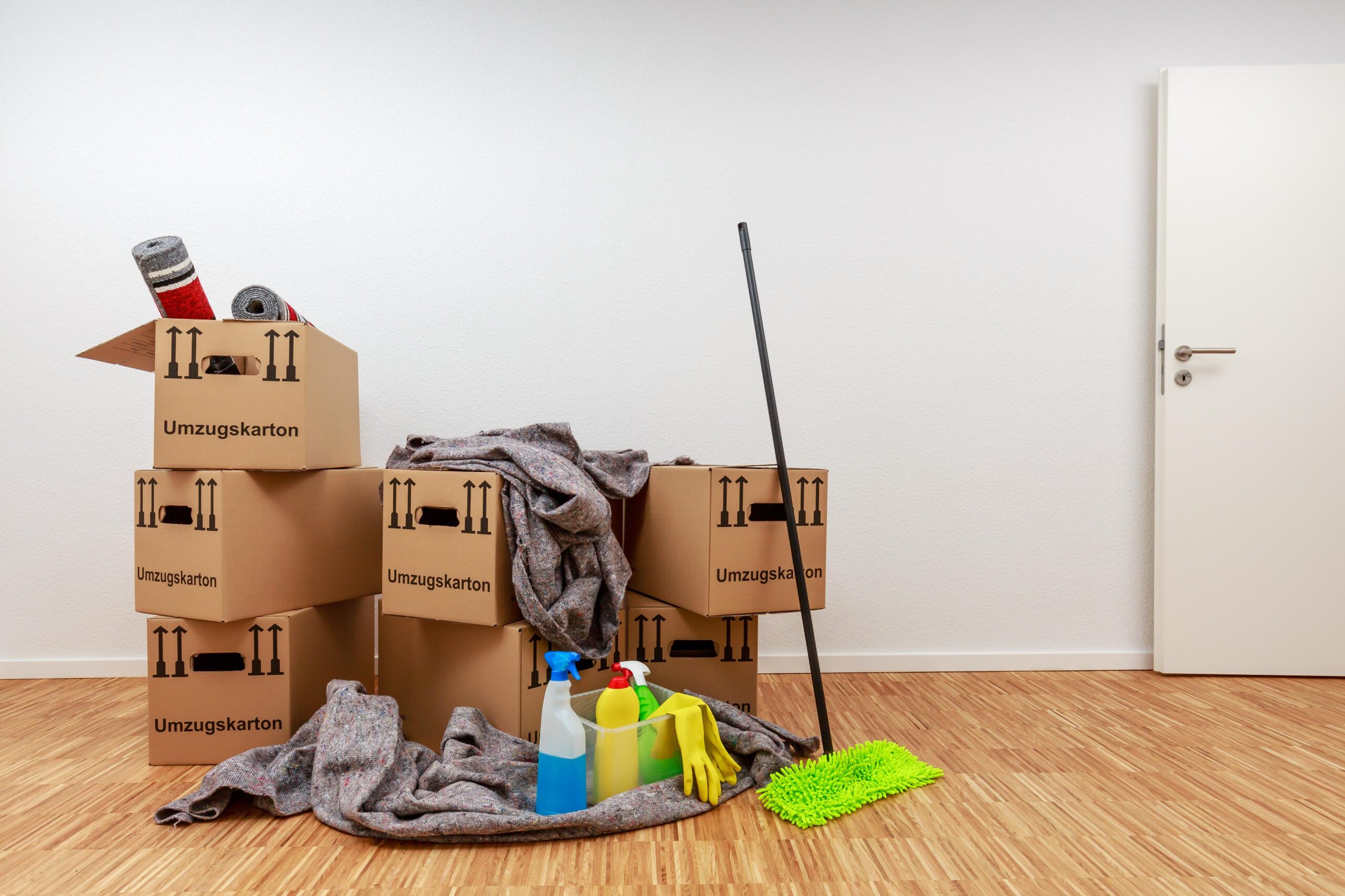 Putzutensilien bereit für die besenreine Übergabe einer Immobilie in Schwelm.